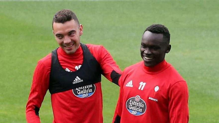 Aspas y Sisto, durante un entrenamiento en Balaídos. // Marta G. Brea