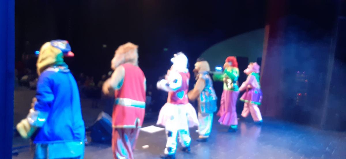 EN IMÁGENES: La animación del lunes de Antroxu en Corvera