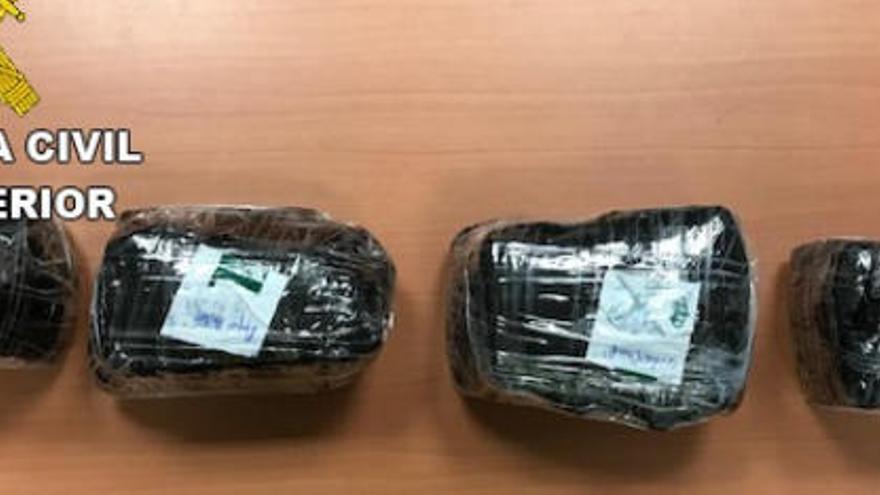 Intervienen tres kilos de coca en el aeropuerto de Fuerteventura