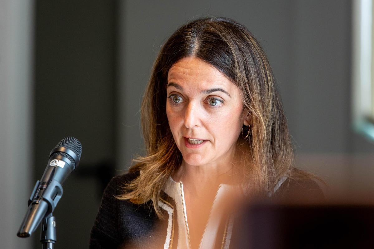 La consellera de Justicia Nuria Martínez clausurando la jornada.