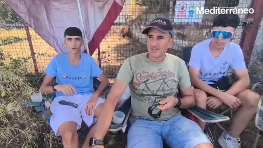 Vídeo: decenas de aficionados se preparan para ver La Vuelta desde el Bartolo