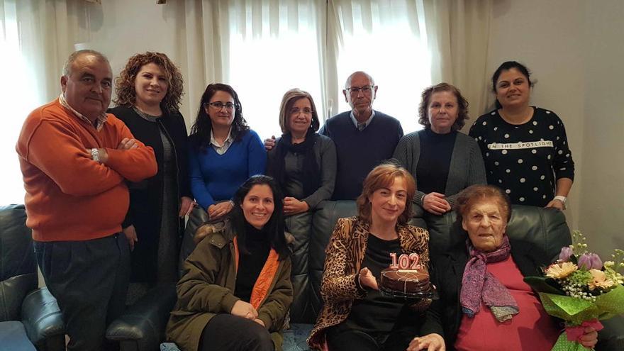 La fiesta del 102 cumpleaños de Teresa