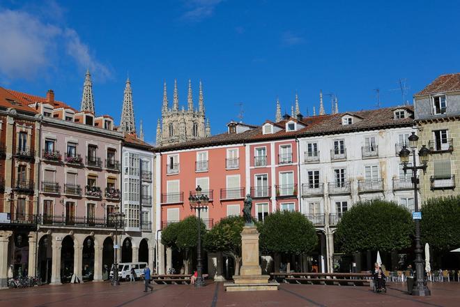 Catedral desde la Plaza Mayor de Burgos