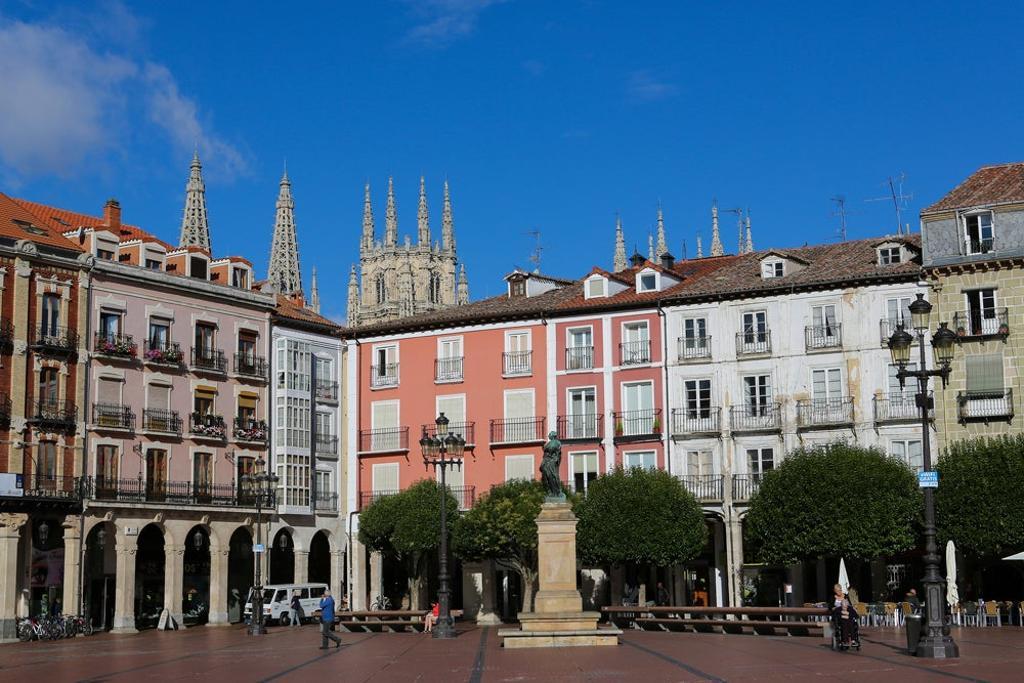 Vistas de la catedral desde la Plaza Mayor. 