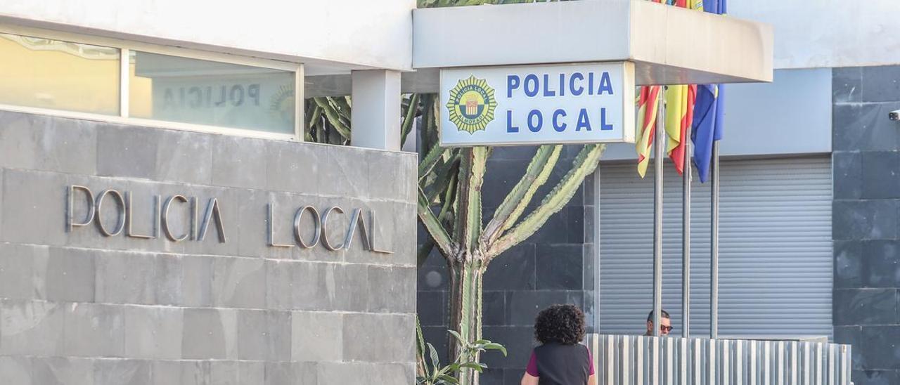 Dependencias de la Policía Local de Almoradí, en la Avenida de Orihuela