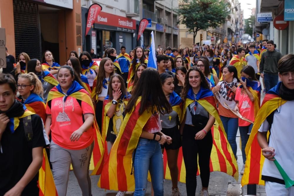 Joves es manifesten per la llibertat a Figueres