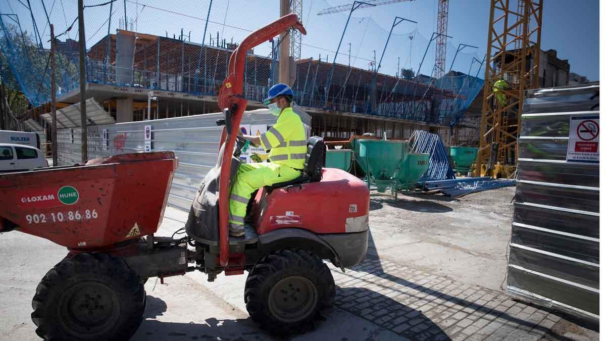 El FMI estima que el PIB de España se contraerá un 8% en el 2020