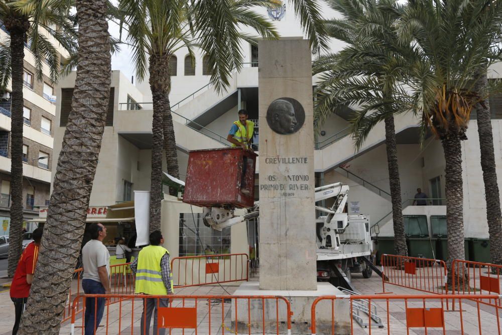 Retirada del monolito de Primo de Rivera en Crevillent