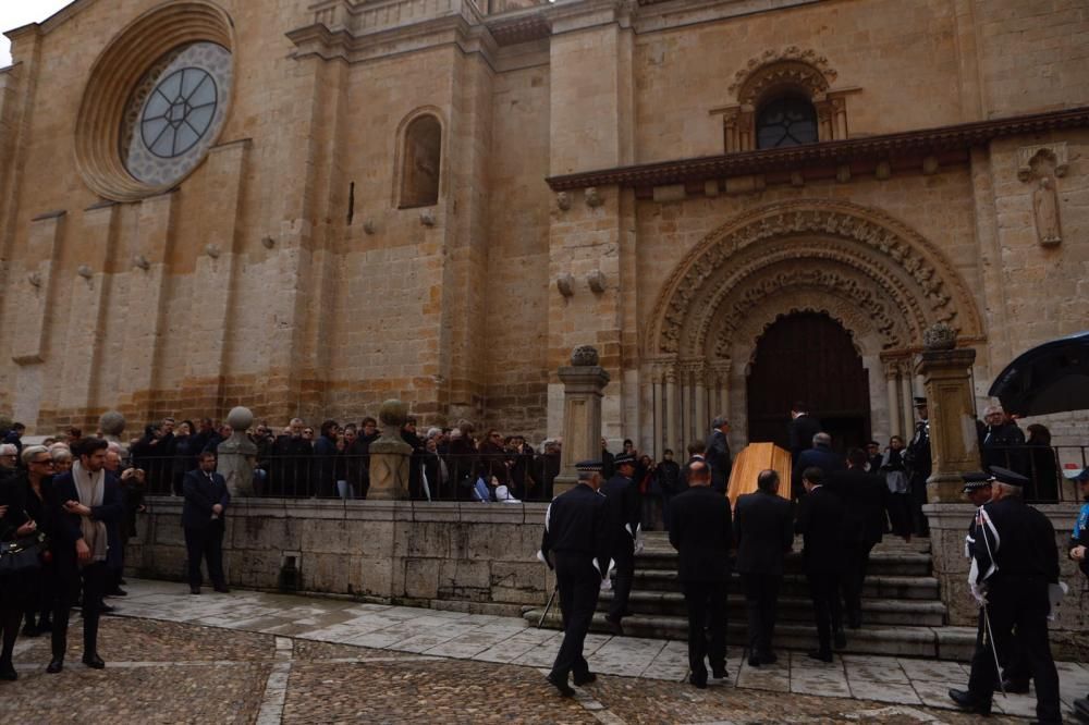 Funeral de Jesús López Cobos