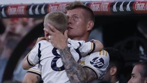 Así ha sido la emotiva despedida de Kroos del Bernabéu