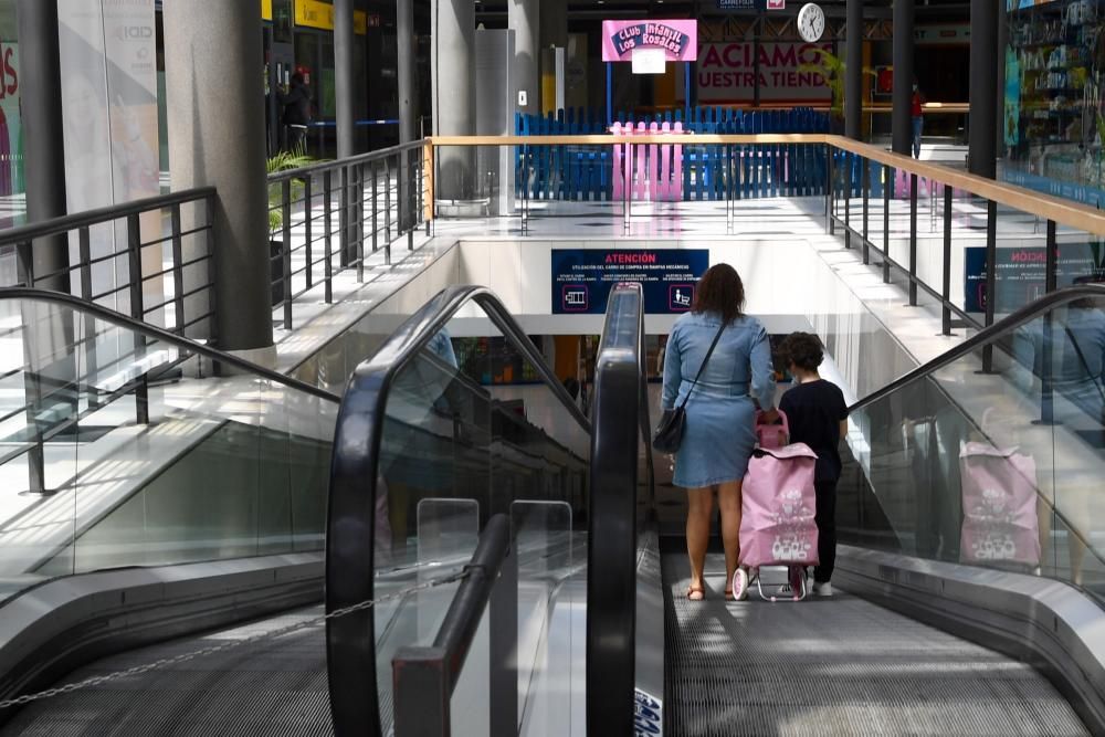 Desescalada A Coruña | Reabren centros comerciales