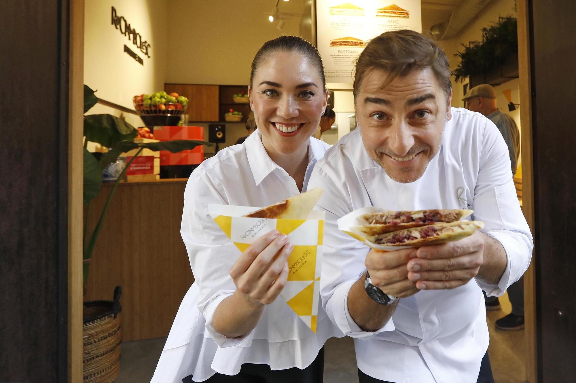 Inauguració de la biquineria dels Germans Roca, la Rocambolesc Bikineria