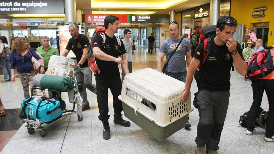 Parte del equipo de rescate de Bomberos Sin Fronteras.