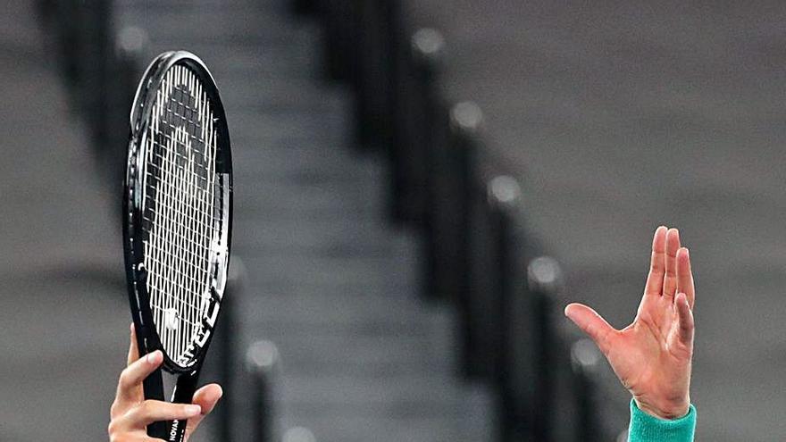 Djokovic celebra su victoria sobre Zverev. | // ASANKA BRENDON