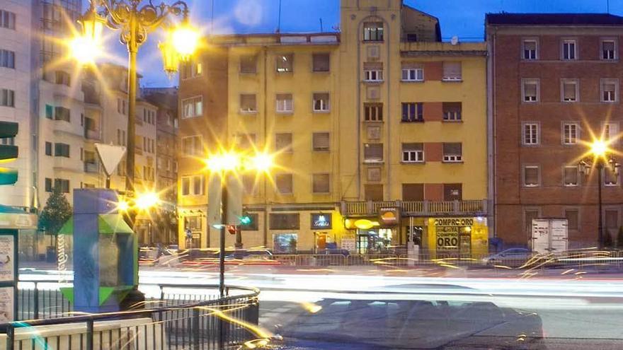 El entorno de la plaza de la Liberación, donde se ubica el local en el que se registró el apuñalamiento.