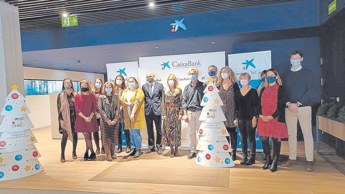 Momento de la presentación de la campaña solidaria impulsada por CaixaBank.