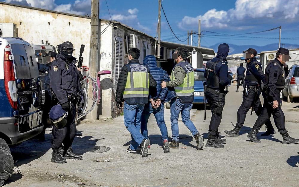 ‘OPERACIÓN NITRATO’.7 de marzo. Nueve detenidos. Nueve detenidos. Heroína en roca, cocaína y marihuana.  ASDASDAGSFD agsdfhg afshgdfagsfdsad gfhgasasdasdasdghg gasd hgjhagsd jhgasdjhgasd