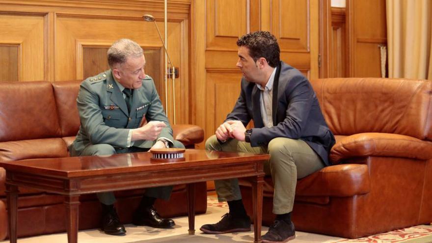 López se reúne con el jefe provincial de la Guardia Civil | FDV