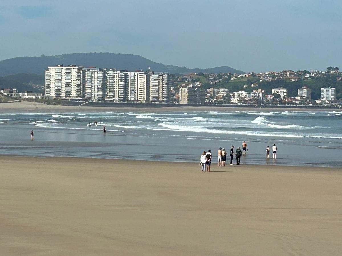 EN IMÁGENES: Recuperan en Salinas el cuerpo sin vida de una persona tras ser hallado por un pescador