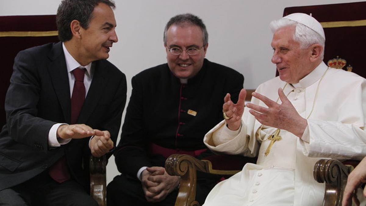 El Papa y Zapatero conversan hoy en el aeropuerto de El Prat