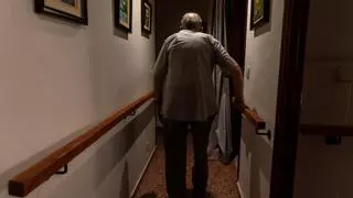 Algemesí impulsa un servicio telefónico para combatir la soledad no deseada