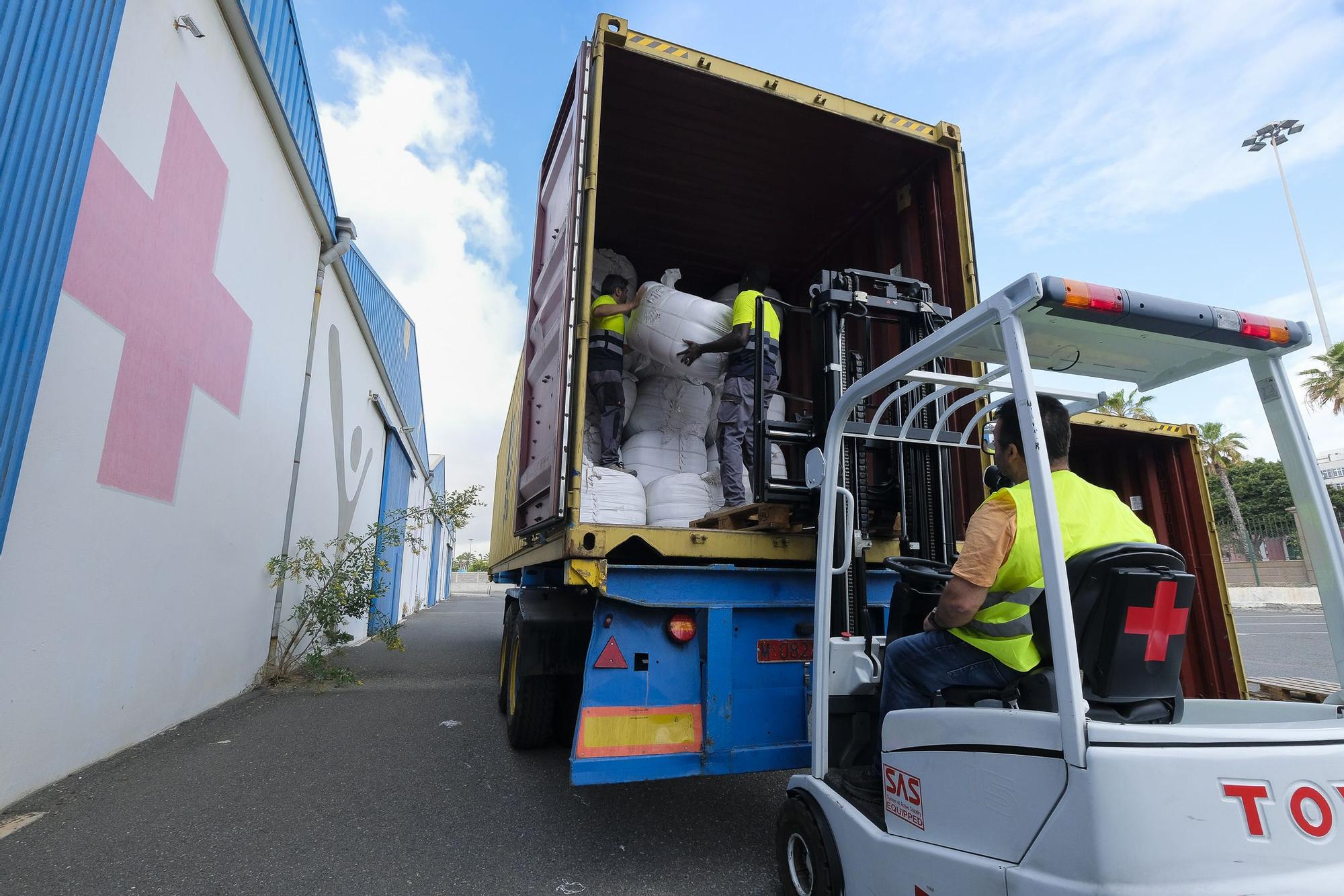 Cruz Roja envía ayuda humanitaria a Sudán desde el Puerto de Las Palmas