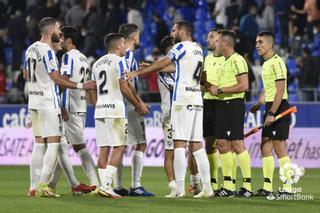 Puntazo en El Alcoraz para un buen Málaga CF (0-0)