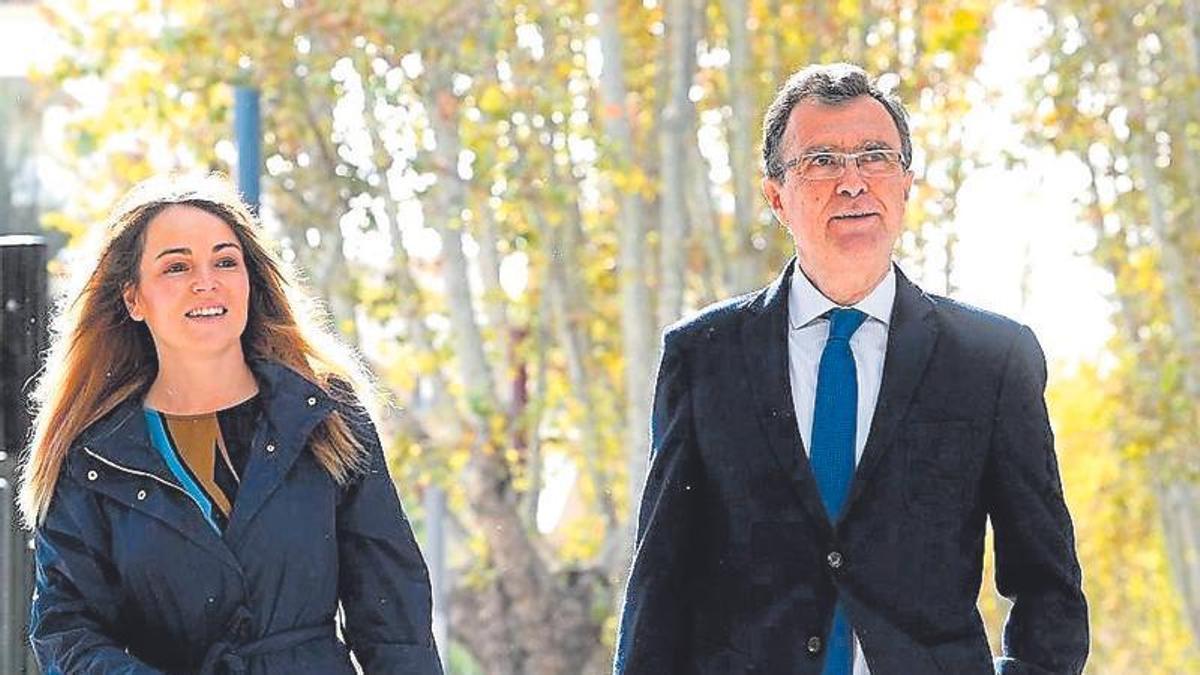 Rebeca Pérez junto a José Ballesta.