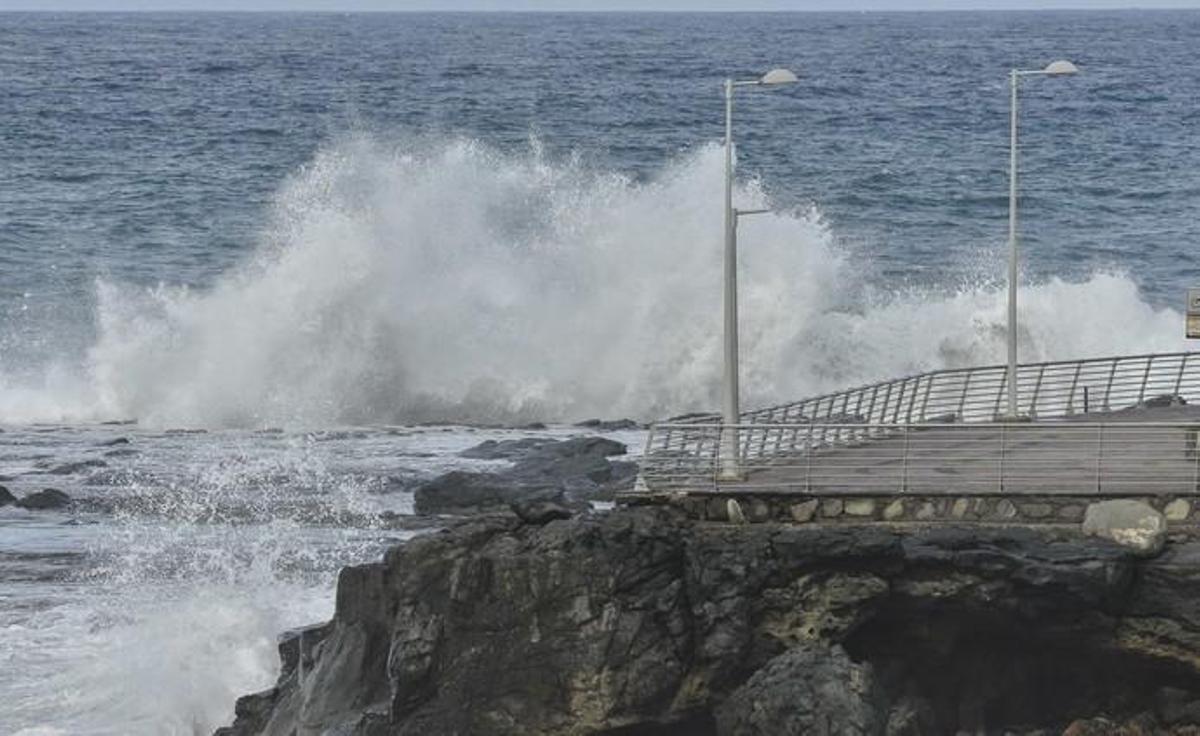 18/11/2018 LAS PALMAS DE GRAN CANARIA. Oleaje ...