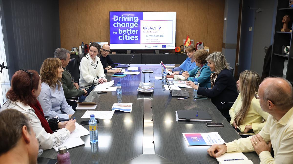 Recepción en el consistorio de una delegación del proyecto Olympics4All, enmarcado en el programa URBACT y financiado con fondos europeos.