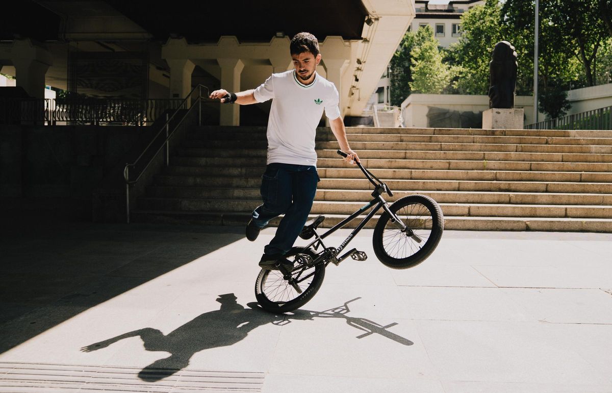 Álvaro Hernández ha participado en eventos organizados por X Games, Red Bull y Paris Fashion Week.
