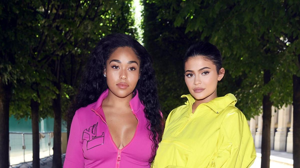 Kylie Jenner y Jordyn Woods llegan al desfile de Louis Vuitton