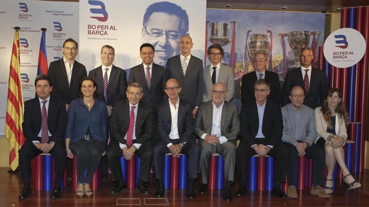 El expresidente Josep Maria Bartomeu y su junta, en la presentación de la candidatura.