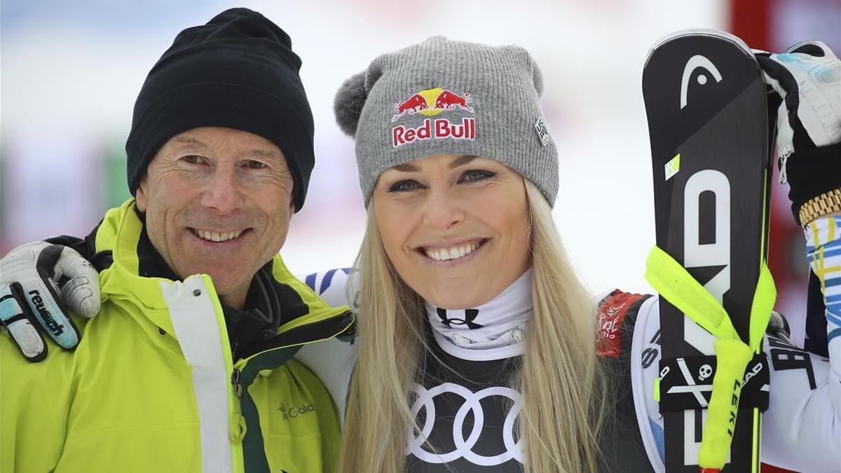 Lindsey Vonn, con la leyenda sueca Ingemar Stenmark, este domingo en Are.