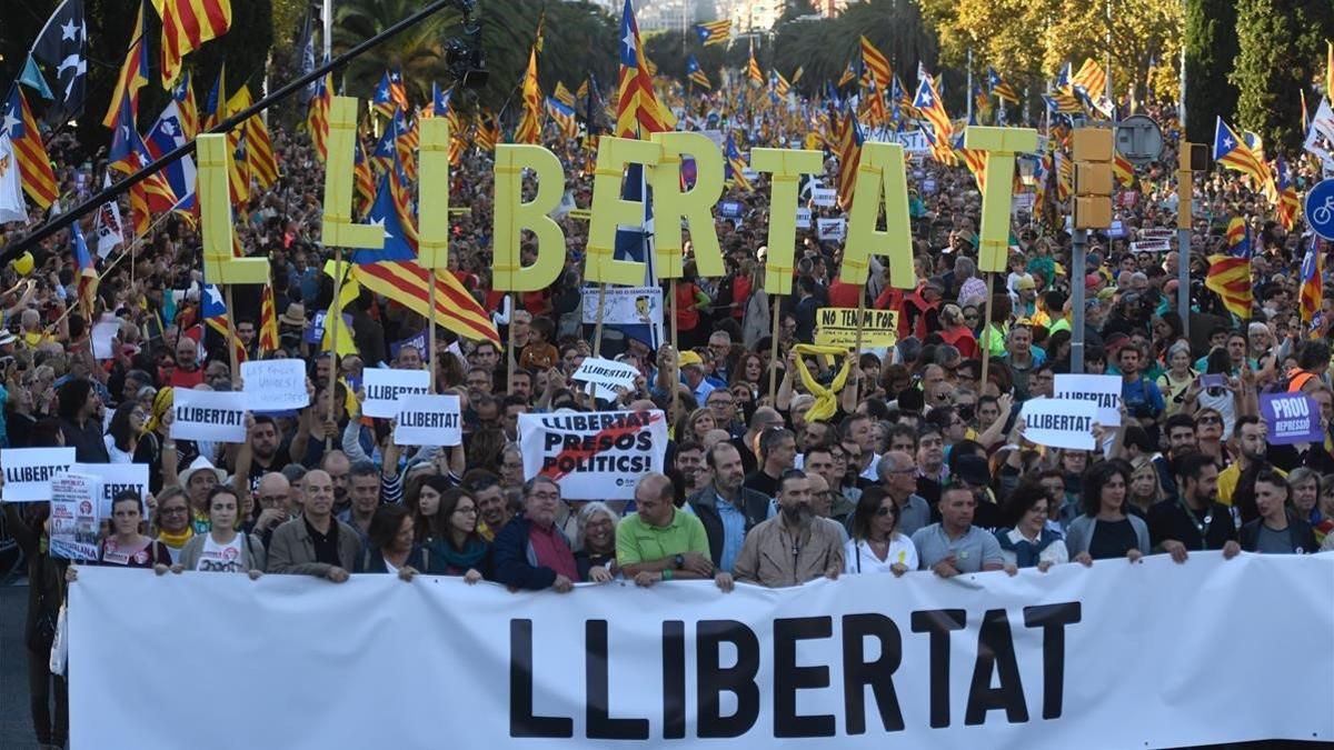 Cabecera de la manifestación convocada por ANC y Omnium