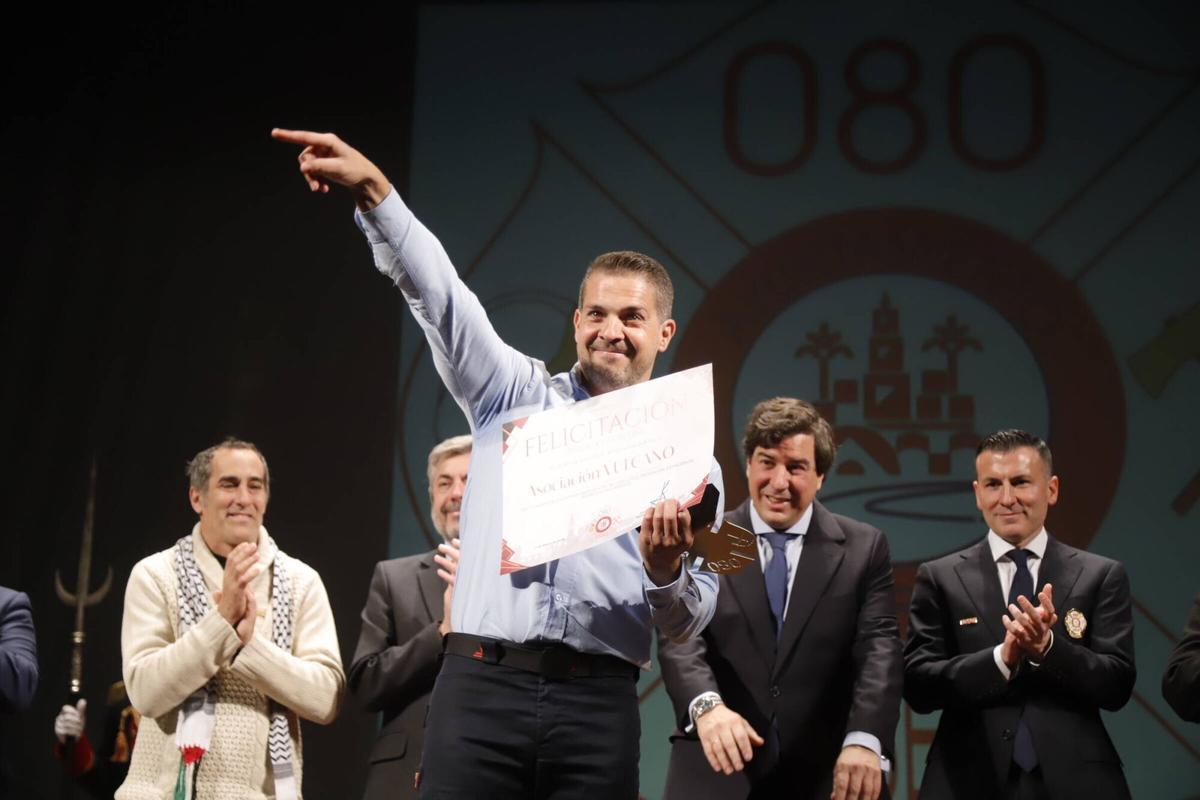 El Ayuntamiento distingue a los mejores efectivos y reconoce a los jubilados en el día del patrón