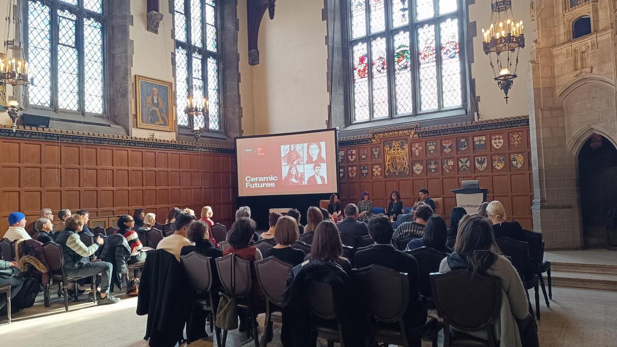 Seminario sobre cerámica española en la Universidad de Toronto.