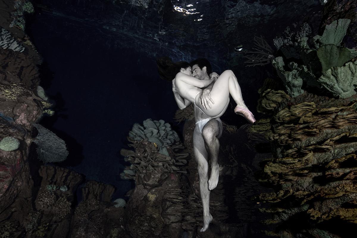 Isabel Muñoz presenta en PHotoEspaña 2021 la exposición “Somos Agua” realizada en el Oceanogràfic Isabel Muñoz presenta en PHotoEspaña 2021 la exposición “Somos Agua” realizada en el Oceanogràfic