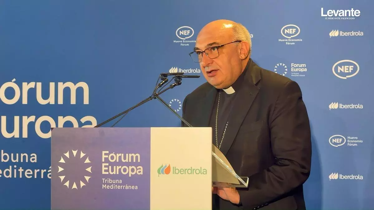 El arzobispo Benavent 'traduce' al valenciano el 'programa político' del papa León XIV y todos aplauden (menos Vox)