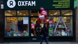 mbenach42040940 a pedestrian walks past a branch of oxfam  in london  britai180213211341