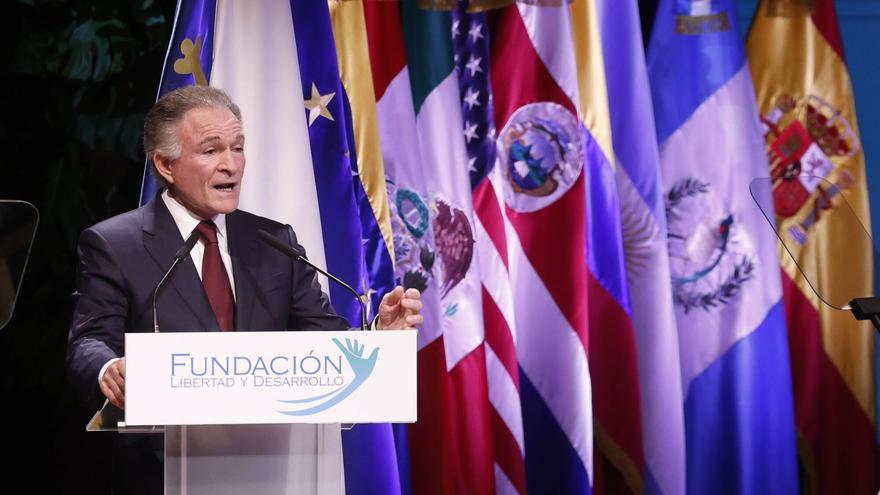El documental que resume la cumbre liberal que convirtió a Oviedo en &quot;capital iberoamericana de la democracia&quot;