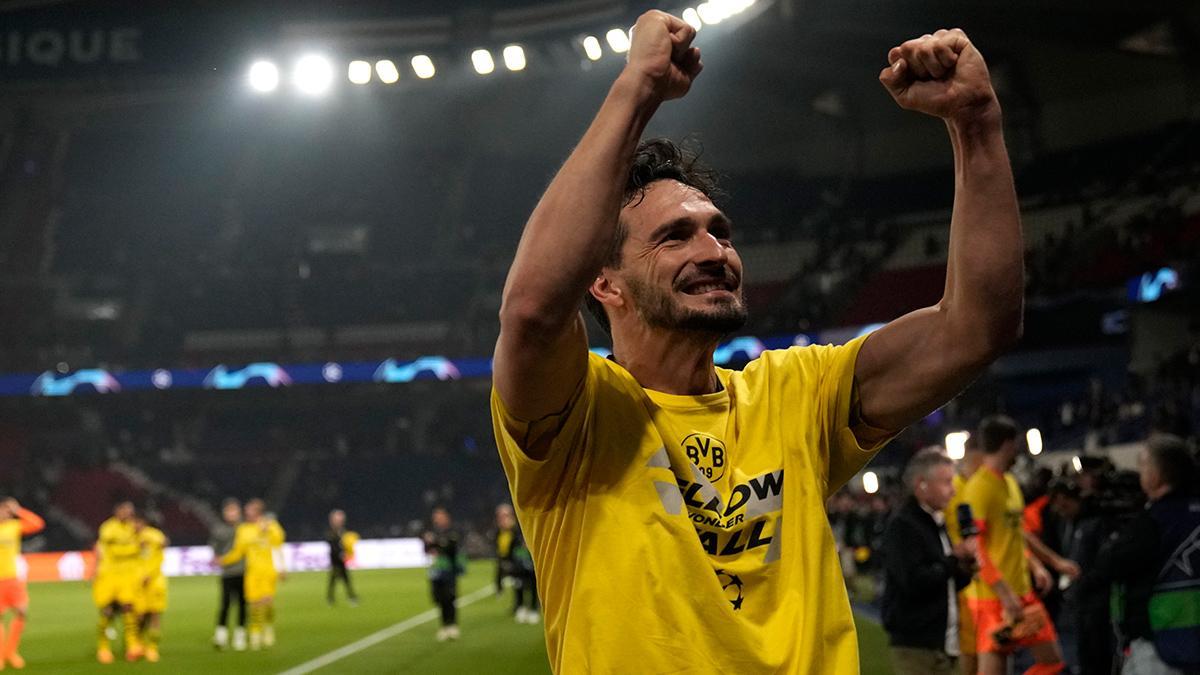 Hummels celebra con los suyos el pase a la final de la Champions