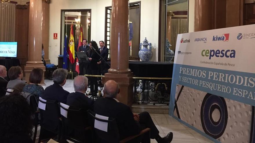 Lara Graña, durante su intervención al recoger el premio de Cepesca.