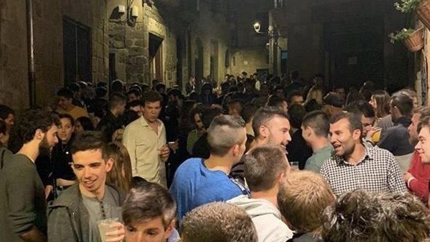 El carrer Castell de Solsona es va omplir de gom a gom de jovent dissabte passat