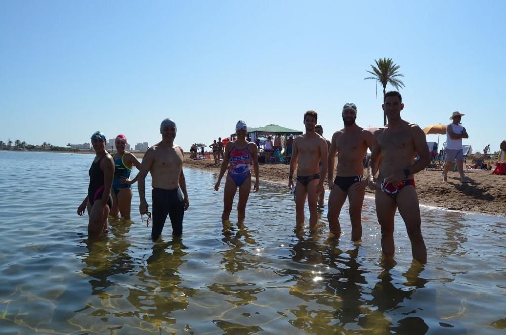 Más de 200 participantes 'se mojan' por la esclerósis múltiple en Playa Paraíso