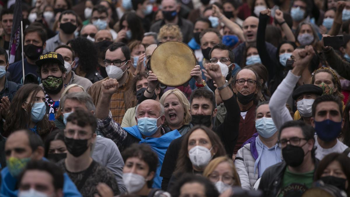 Los partidarios de la cooficialidad del asturiano se manifiestan en Oviedo