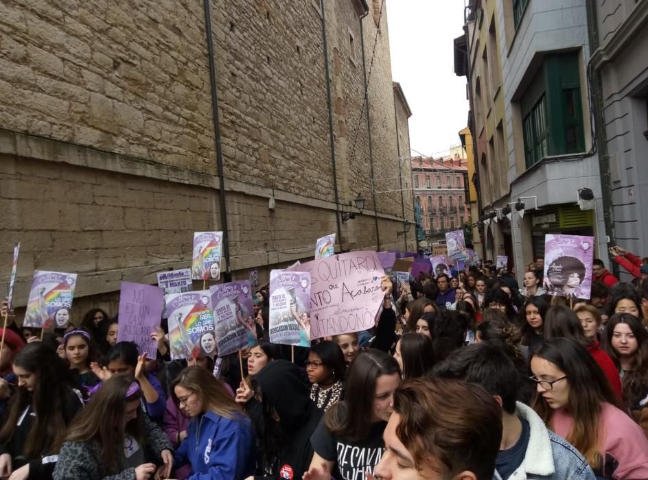 8-M en Asturias: El feminismo inunda las plazas