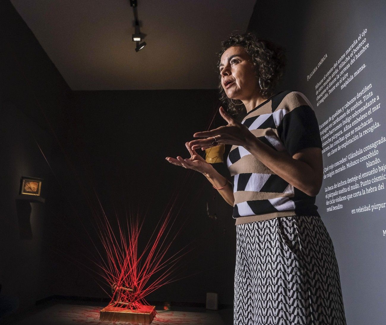 Exposición ‘Deshilar la colección. Urdimbres de lo sagrado’, de M. Nieves Cáceres