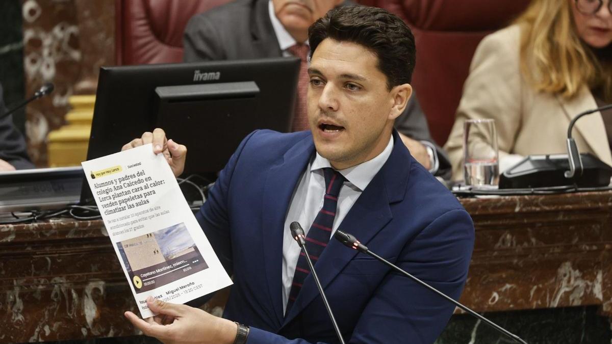 Juan Andrés Torres, diputado socialista en la Asamblea, este miércoles en la Cámara murciana.