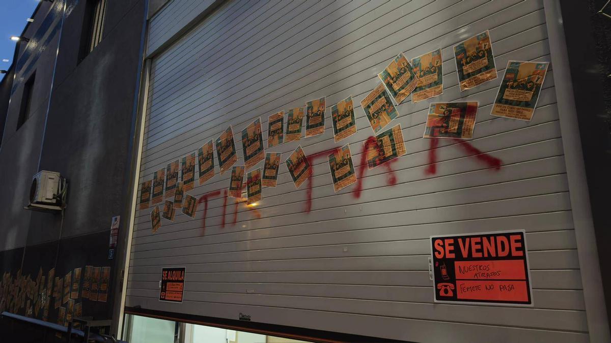 Actos de vandalismo en la fachada de la sede de Femete.
